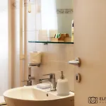 Pit Stop 招待所 3*