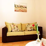 招待所 Pit Stop 3*