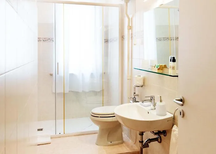 بيت ضيافة Pit Stop بيزا